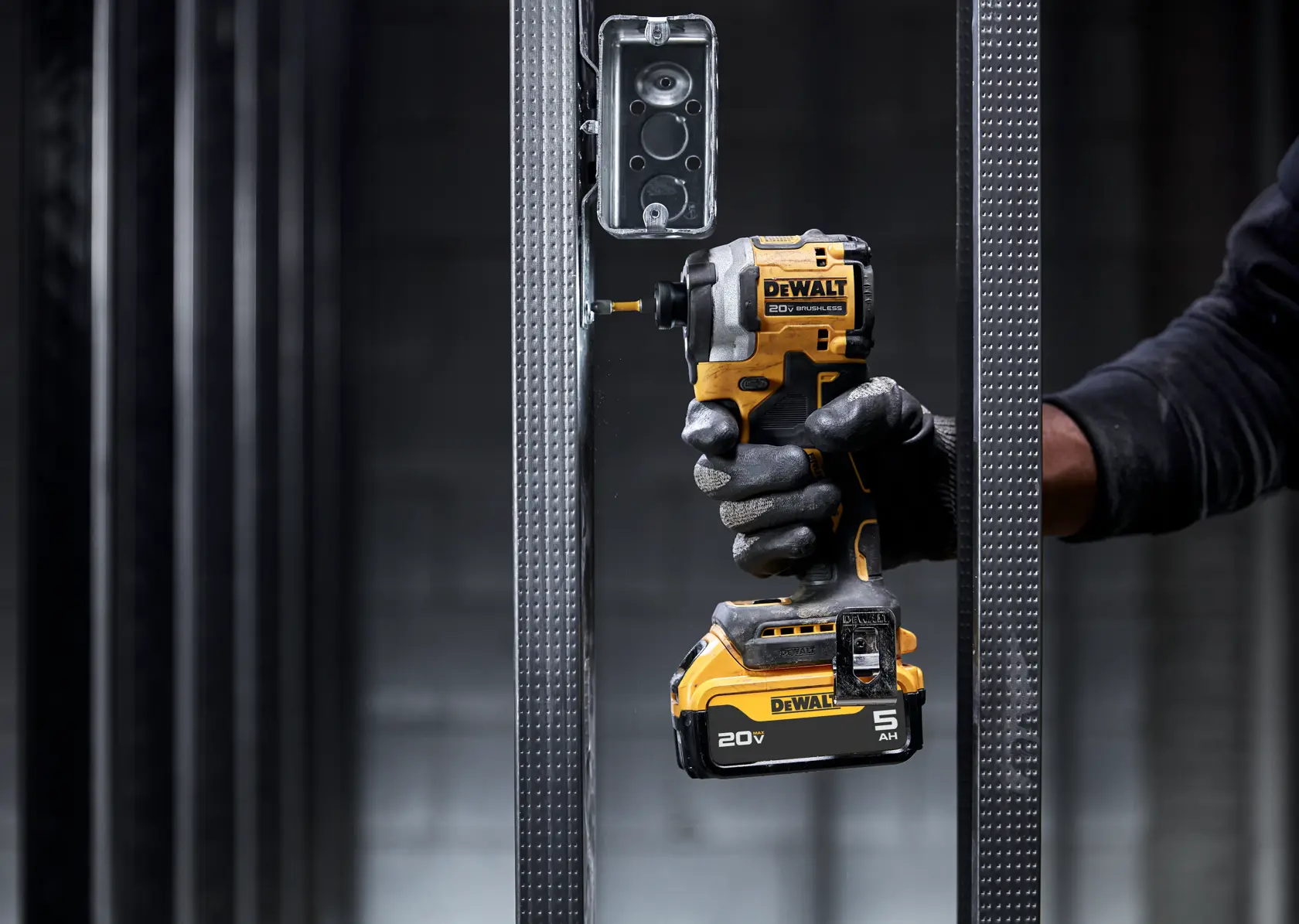 DEWALT 20V brushless impact driver tool head is 3.97 inches long, 29% shorter than previous model.